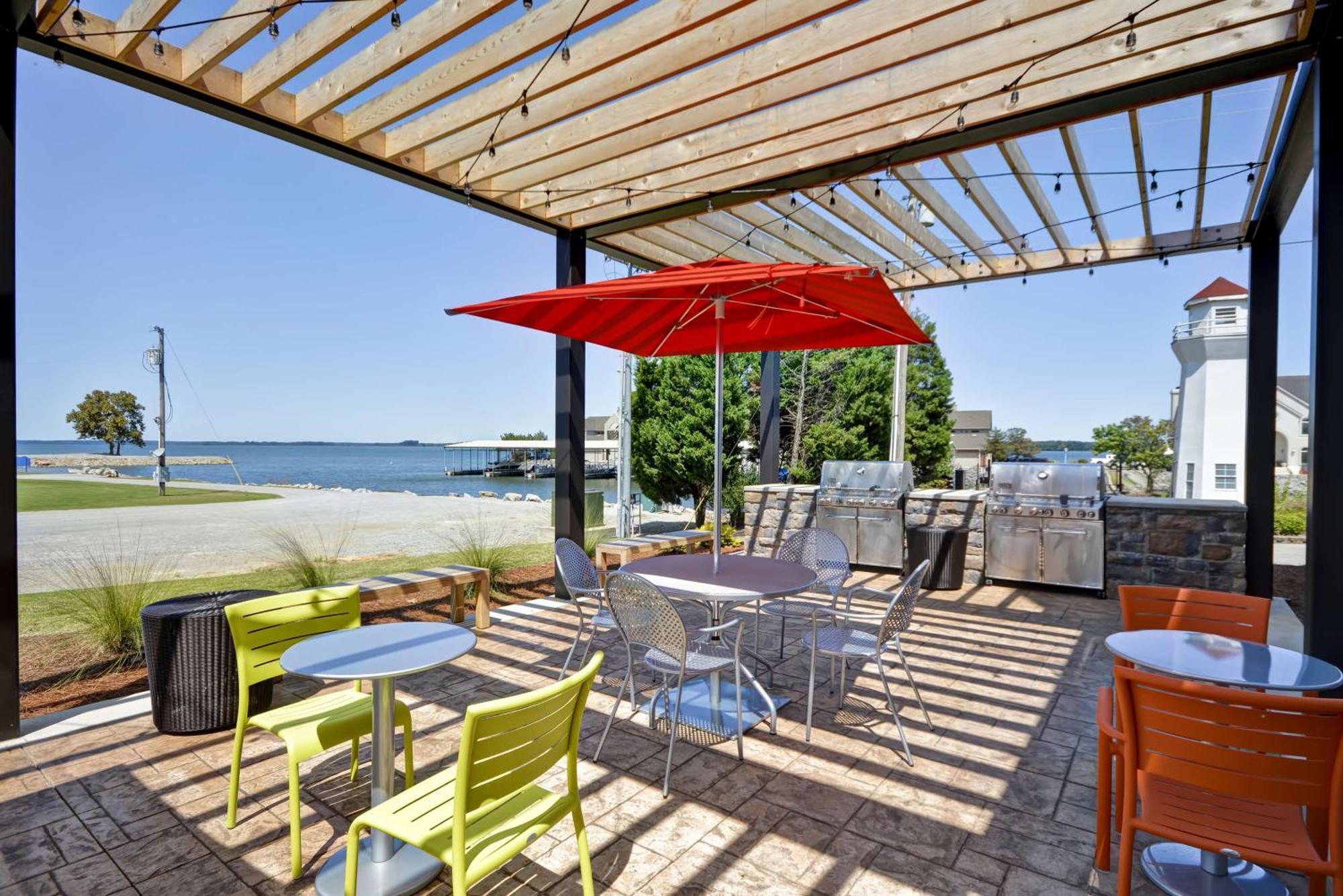 Home2 Suites By Hilton Decatur Ingalls Harbor Exterior photo